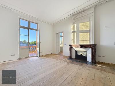 Appartement - 189 m² - 5 pièces