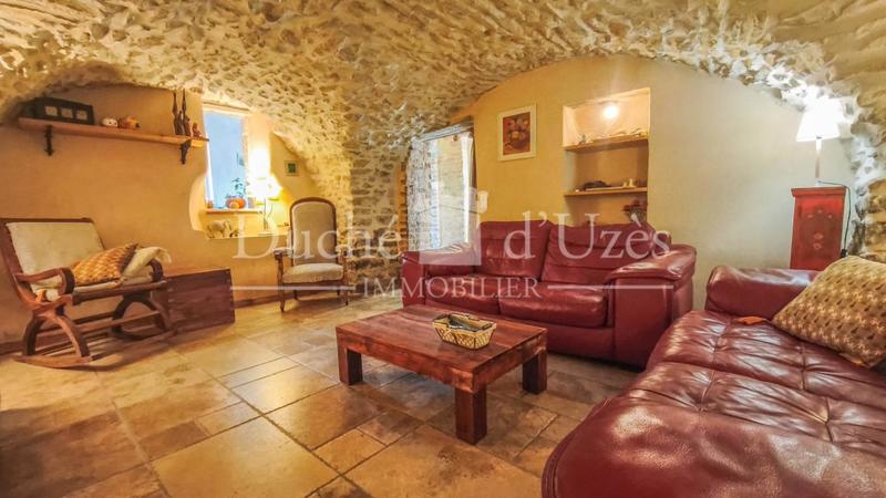 Mas - 200 m² - 12 pièces