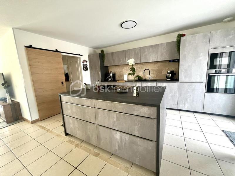 Maison - 185 m² - 6 pièces