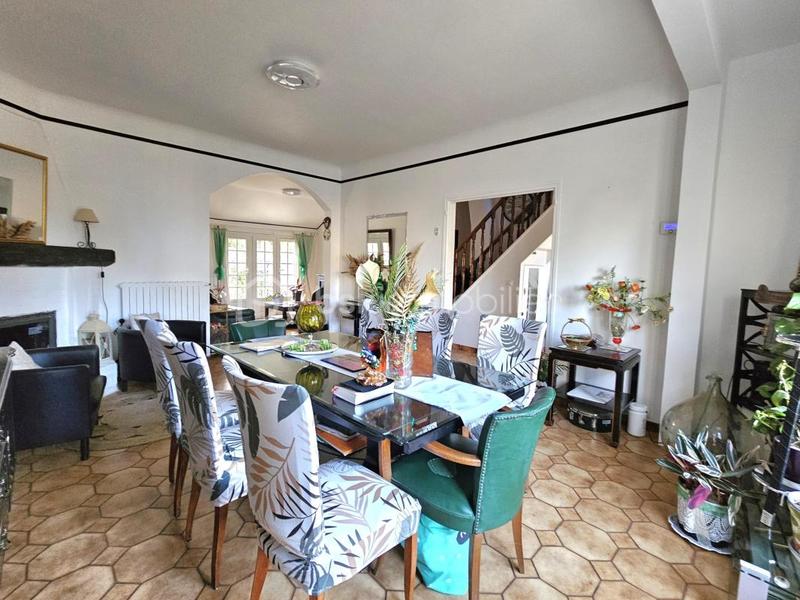 Pavillon - 130 m² - 5 pièces