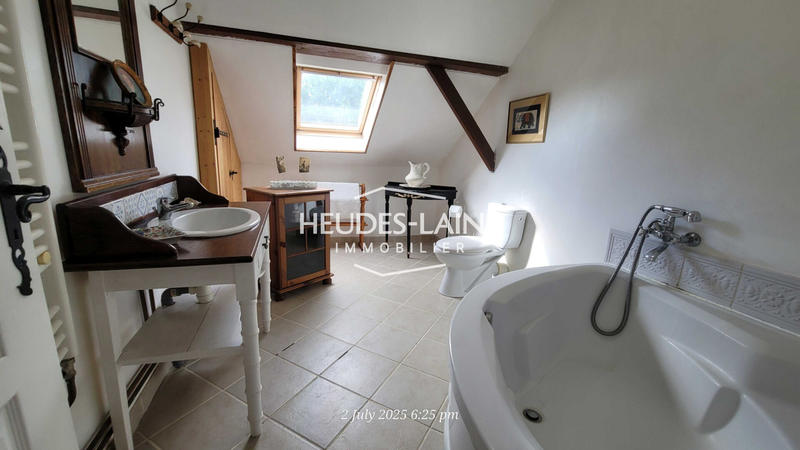 Maison - 330 m² - 10 pièces