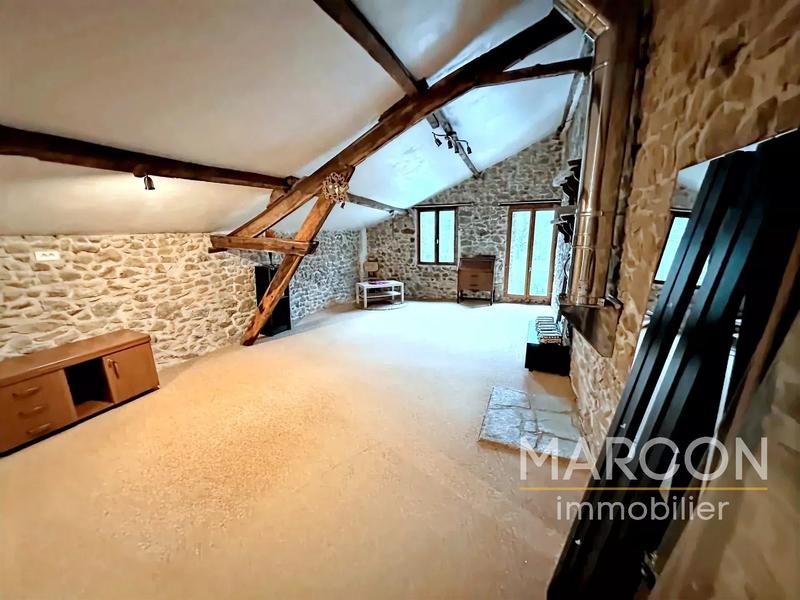 Maison de village - 255 m² - 7 pièces