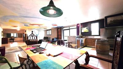 Maison - 401 m² - 6 pièces