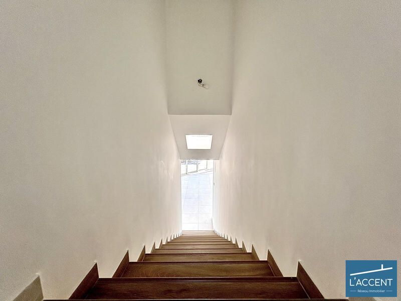 Maison - 191 m² - 6 pièces