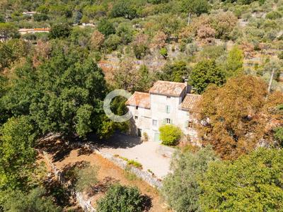 Mas - 188 m² - 4 pièces