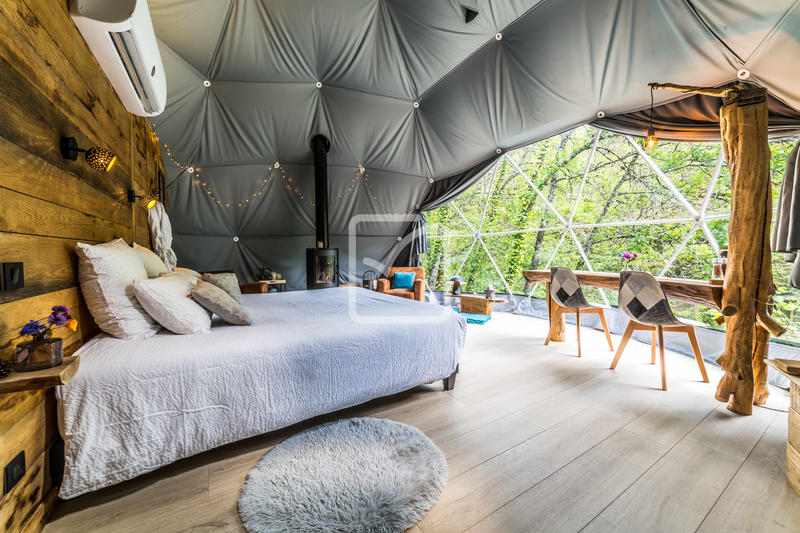 Local commercial - 250 m² - 1 pièce