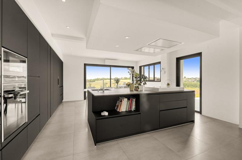 Maison contemporaine - 262 m² - 7 pièces