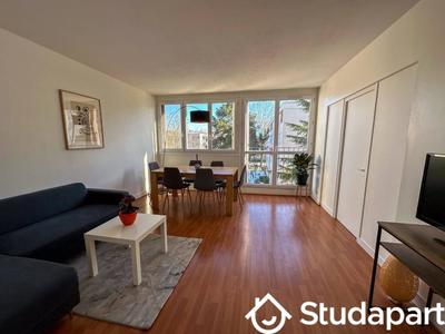 Chambre - 9 m² - 1 pièce