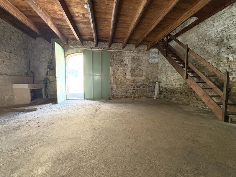 Parking / Garage - 100 m²