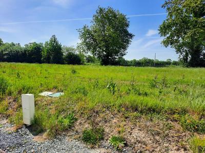 Terrain constructible - 887 m²