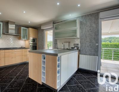 Maison - 175 m² - 7 pièces