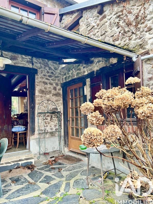 Maison - 208 m² - 9 pièces