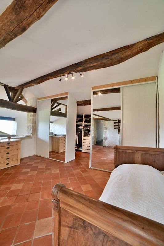 Maison de domaine - 760 m² - 16 pièces