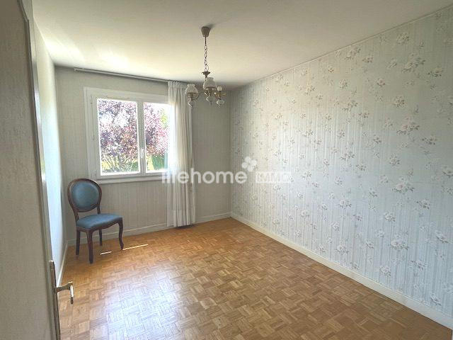 Maison traditionnelle - 80 m² - 4 pièces