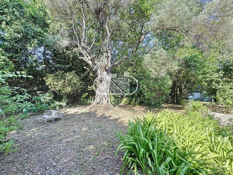 Villa - 193 m² - 6 pièces