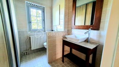 Demeure - 326 m² - 11 pièces