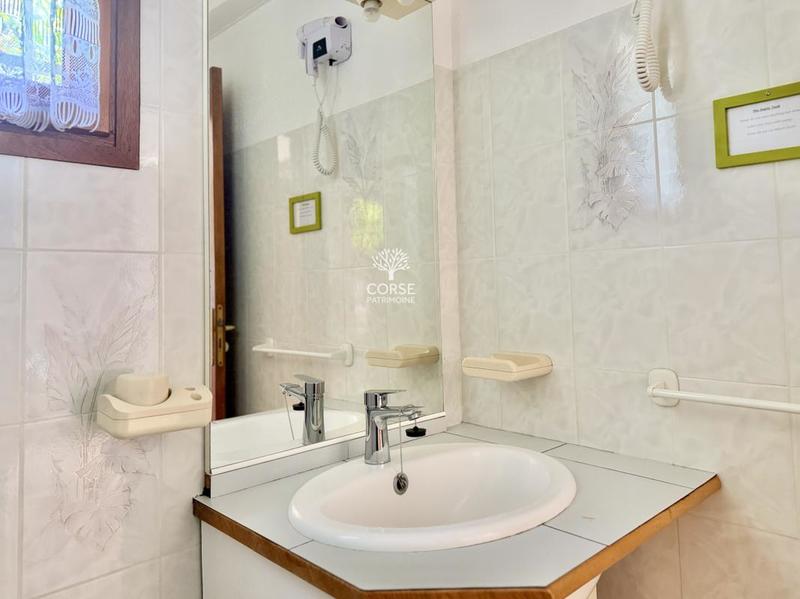 Villa - 185 m² - 15 pièces