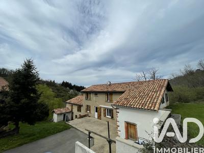 Maison - 230 m² - 6 pièces