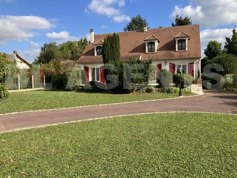 Pavillon - 175 m² - 6 pièces