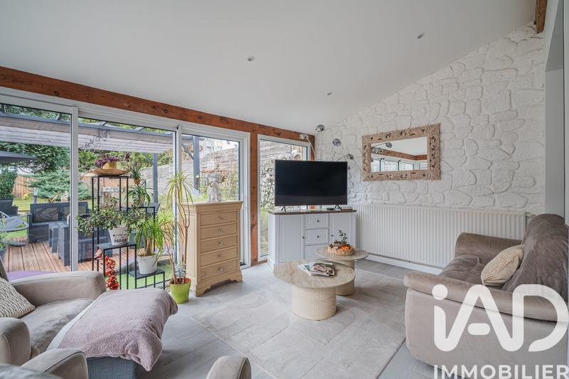 Maison - 137 m² - 6 pièces