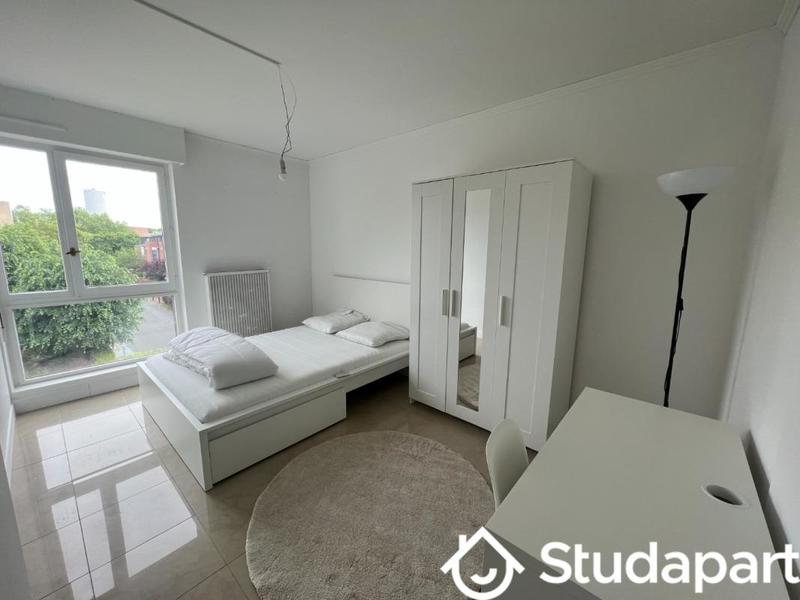 Chambre - 13 m² - 1 pièce