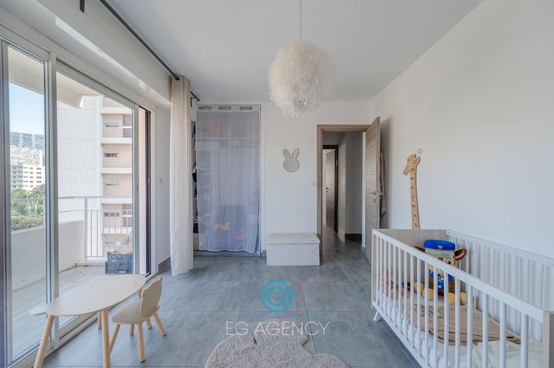 Appartement - 98 m² - 4 pièces