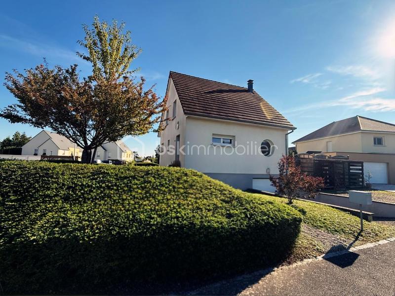 Maison - 90 m² - 4 pièces