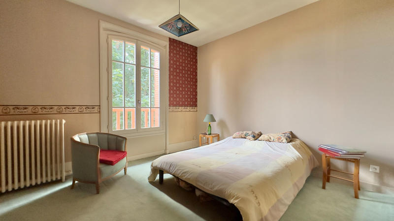 Maison - 229 m² - 10 pièces