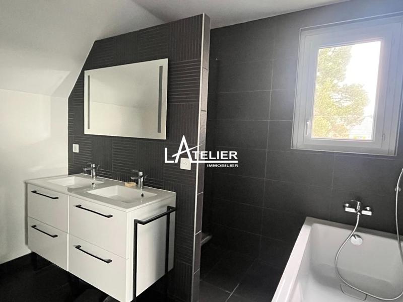 Maison - 175 m² - 6 pièces