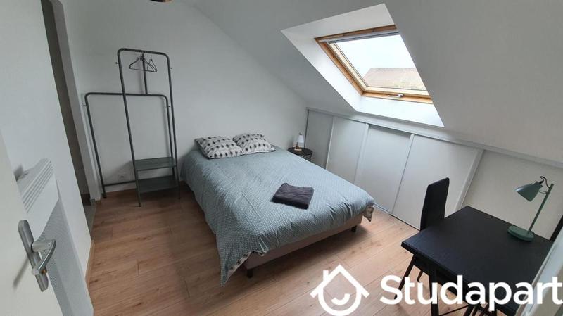 Chambre - 13 m² - 1 pièce