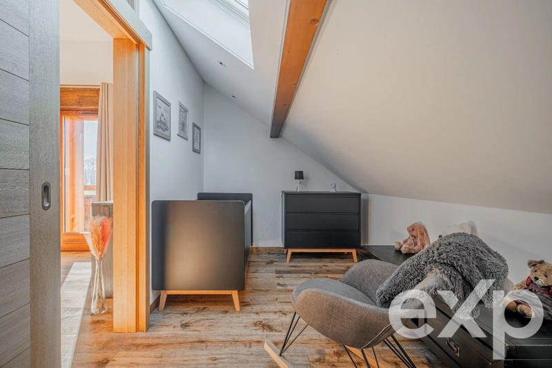 Maison - 393 m² - 12 pièces