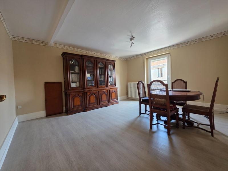 Maison - 166 m² - 8 pièces