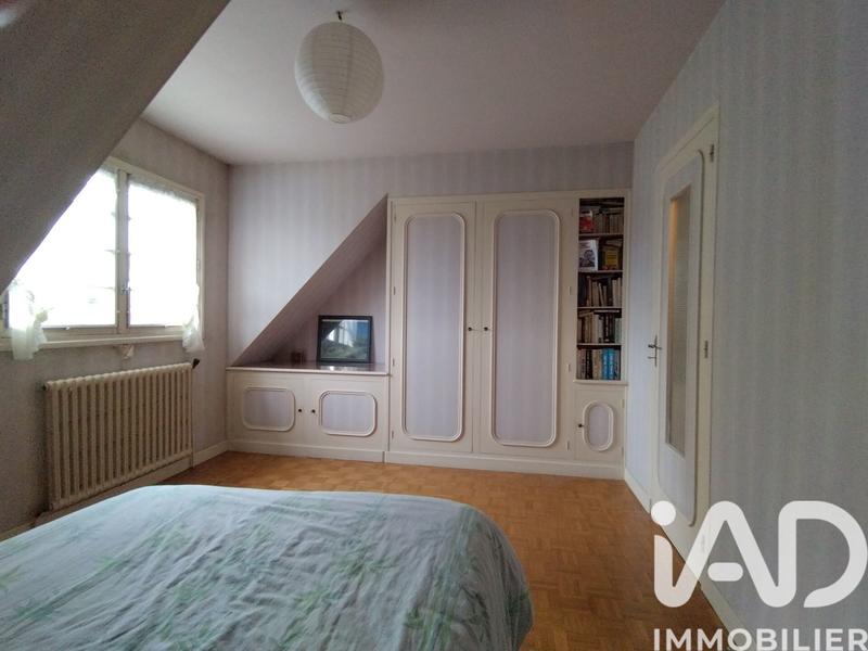 Maison - 210 m² - 8 pièces