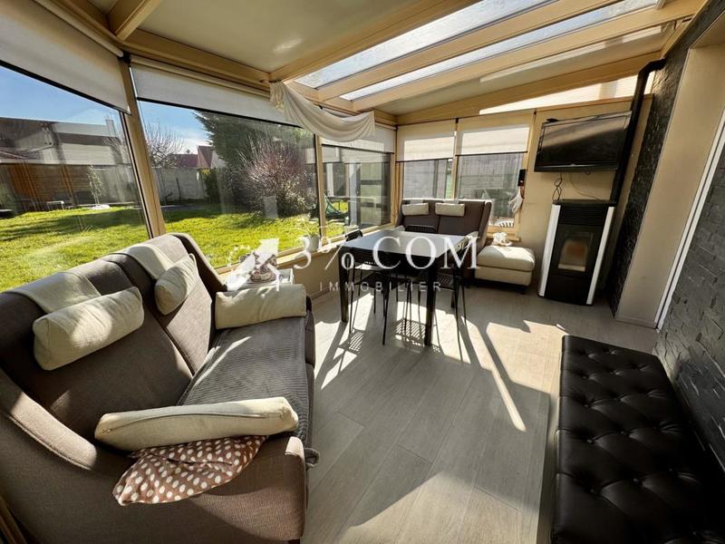 Maison - 96 m² - 6 pièces