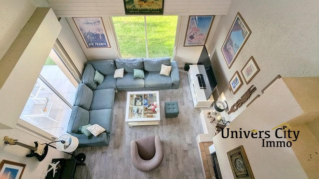 Maison - 186 m² - 7 pièces