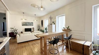 Maison de ville - 180 m² - 7 pièces