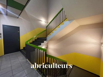 Bureau - 65 m² - 5 pièces