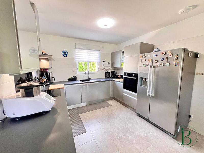 Villa - 121 m² - 6 pièces