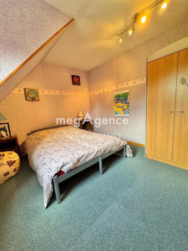 Maison - 180 m² - 8 pièces