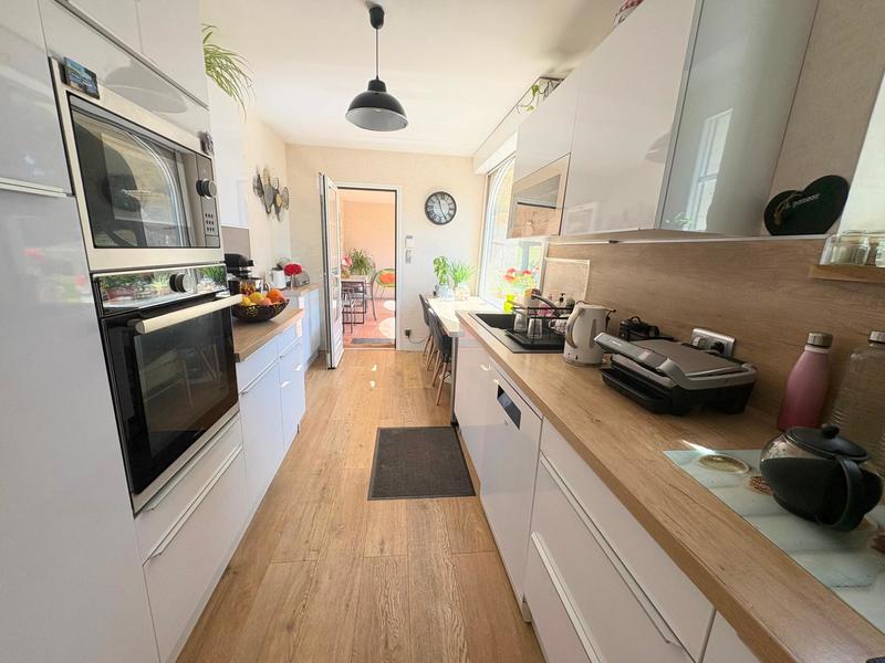 Maison de maîtres - 260 m² - 8 pièces