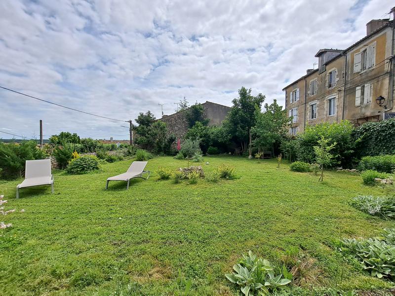 Maison - 230 m² - 6 pièces