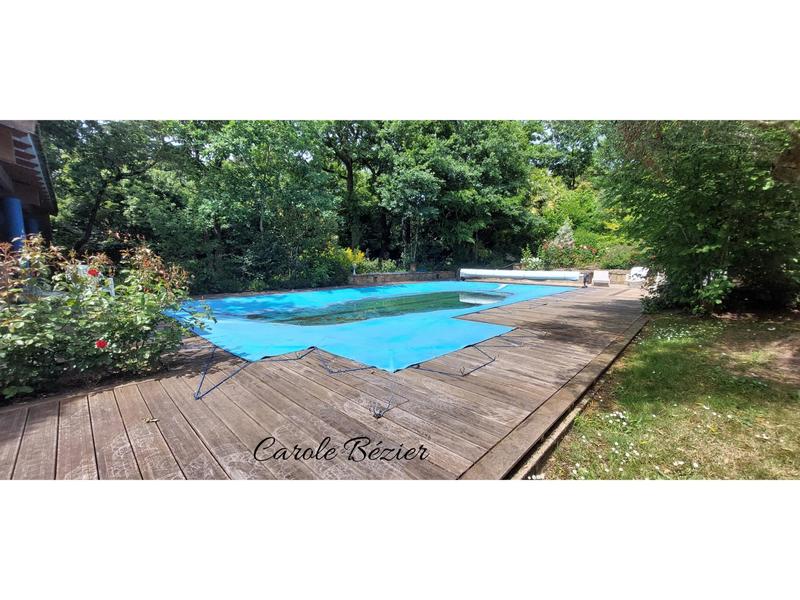 Maison - 255 m² - 8 pièces