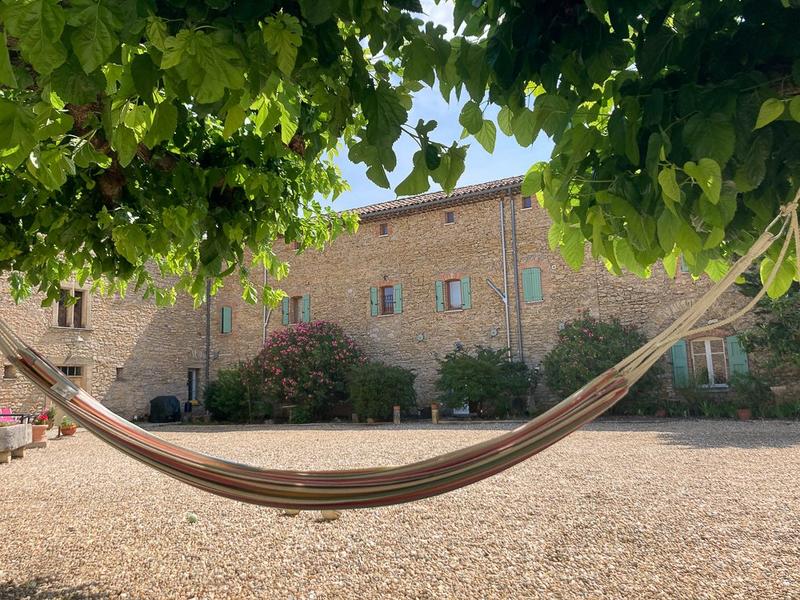 Mas - 896 m² - 25 pièces