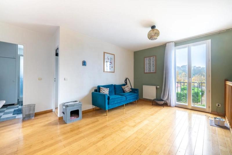 Maison - 184 m² - 8 pièces