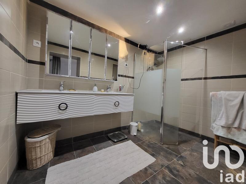 Maison - 174 m² - 5 pièces