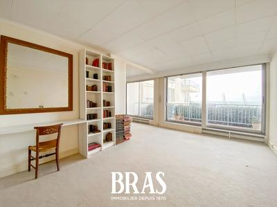 Appartement - 105 m² - 5 pièces