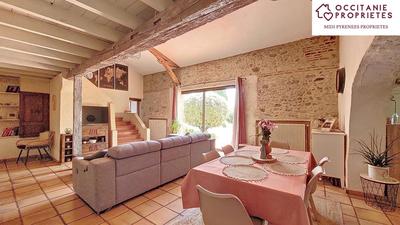 Propriété - 202 m² - 5 pièces