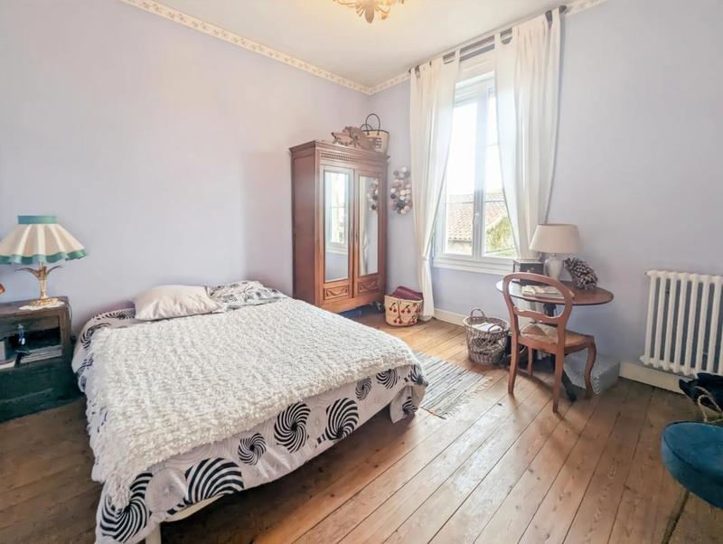 Maison ancienne - 151 m² - 11 pièces