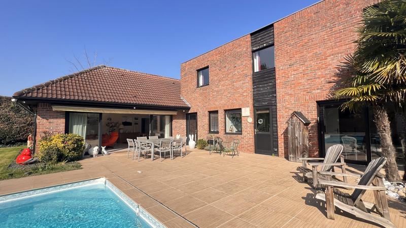 Villa - 196 m² - 7 pièces