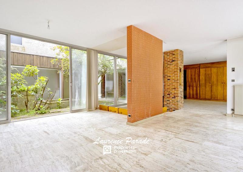 Maison - 280 m² - 9 pièces